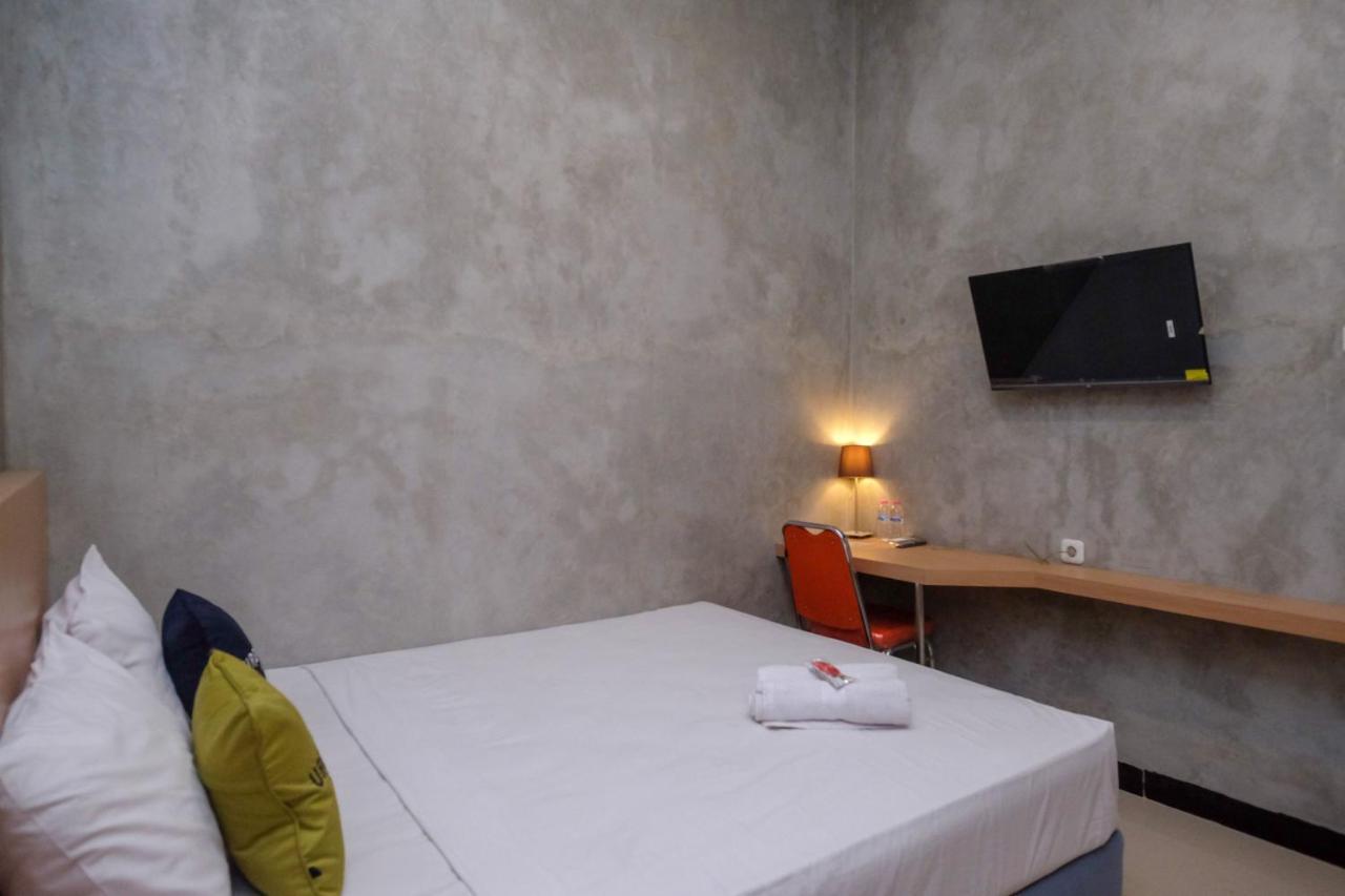Urbanview Hotel Syariah Artamara Tegal By Reddoorz Εξωτερικό φωτογραφία